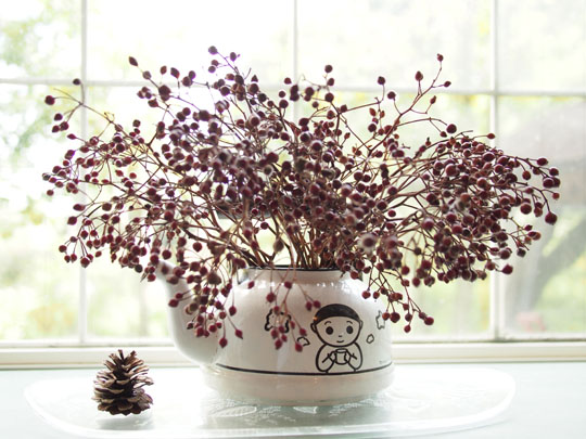 窓辺の花瓶